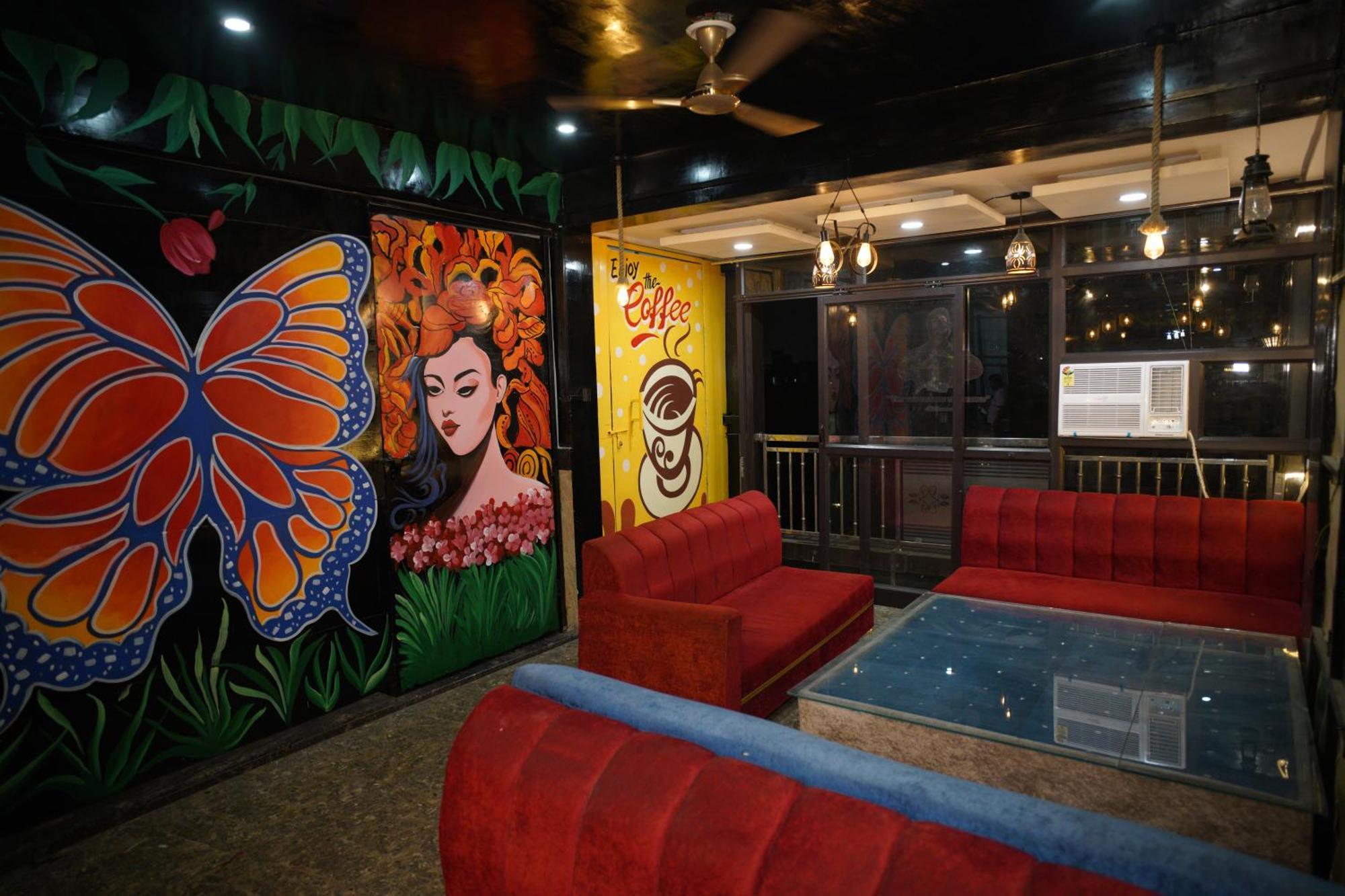 Blue Sky Hotels And Banquet Kānpur Exterior photo