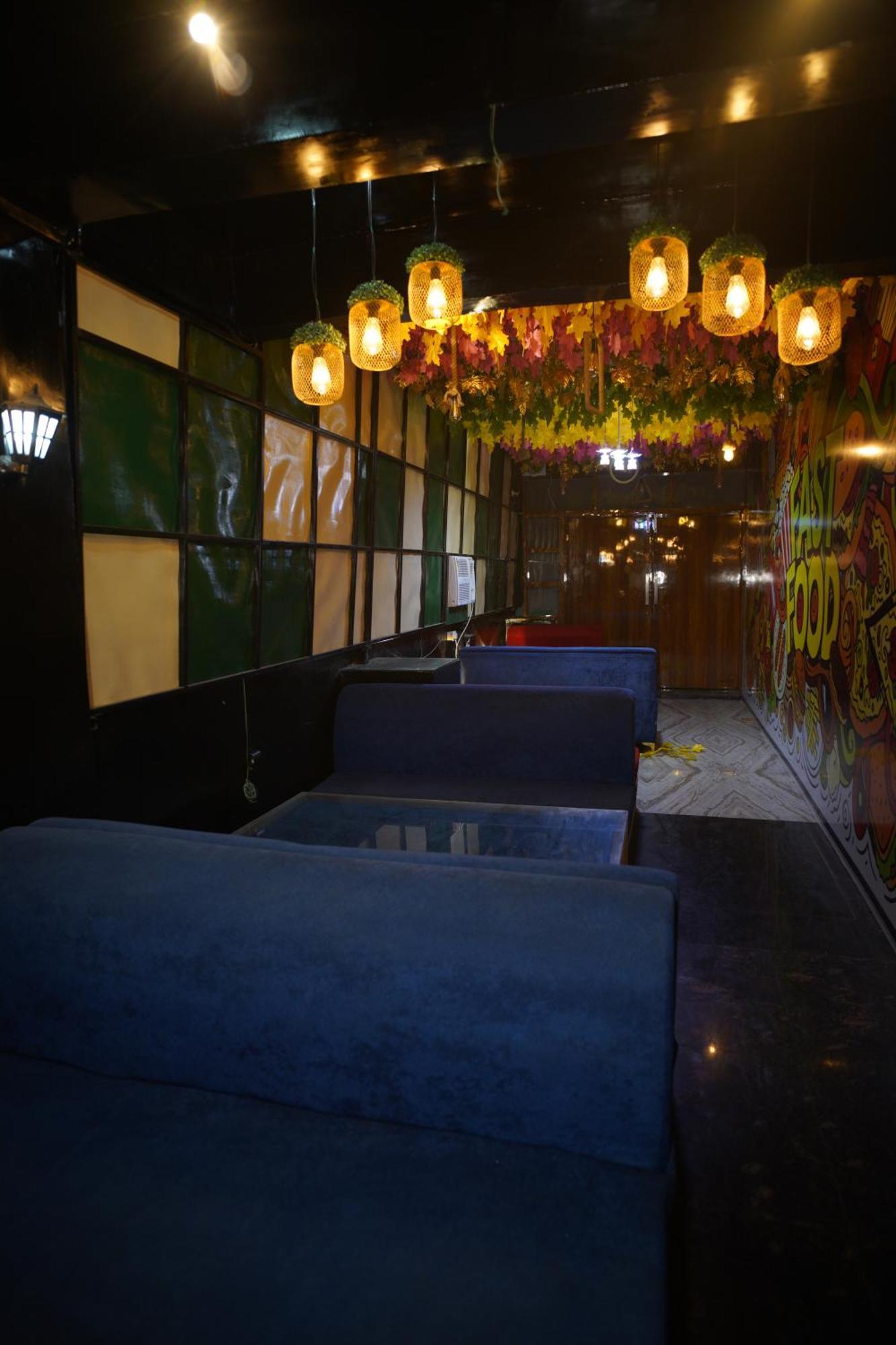 Blue Sky Hotels And Banquet Kānpur Exterior photo
